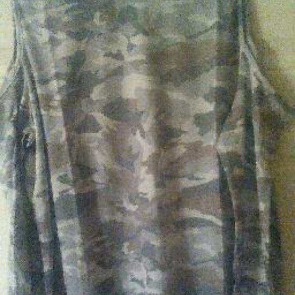 WOMEN'S FASHION CLOTHING - Picture 3 of 4